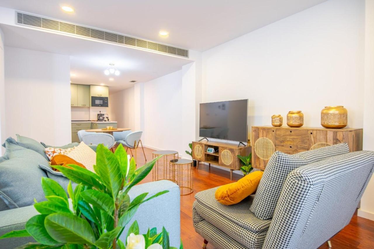 Expoholidays-apartamentos Centro Parking Gratis Almería